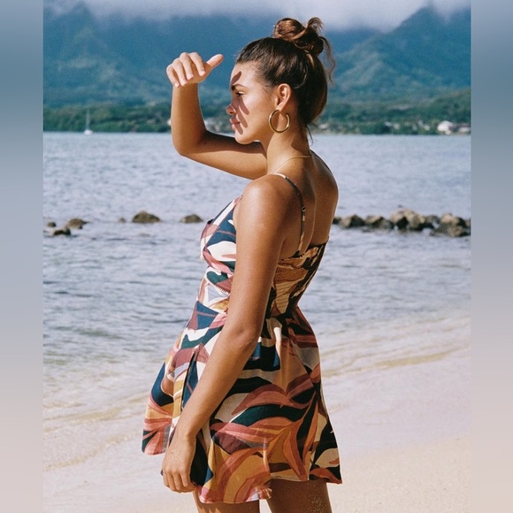 Shore Brand Cutout Tropical Print Mini Dress Sz. Large NWT - Picture 1 of 6
